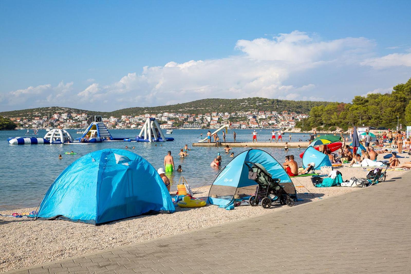 Mobilheim Andrea Wunderschoene Ferienwohnung Direkt Am Meer Jezera Exterior photo